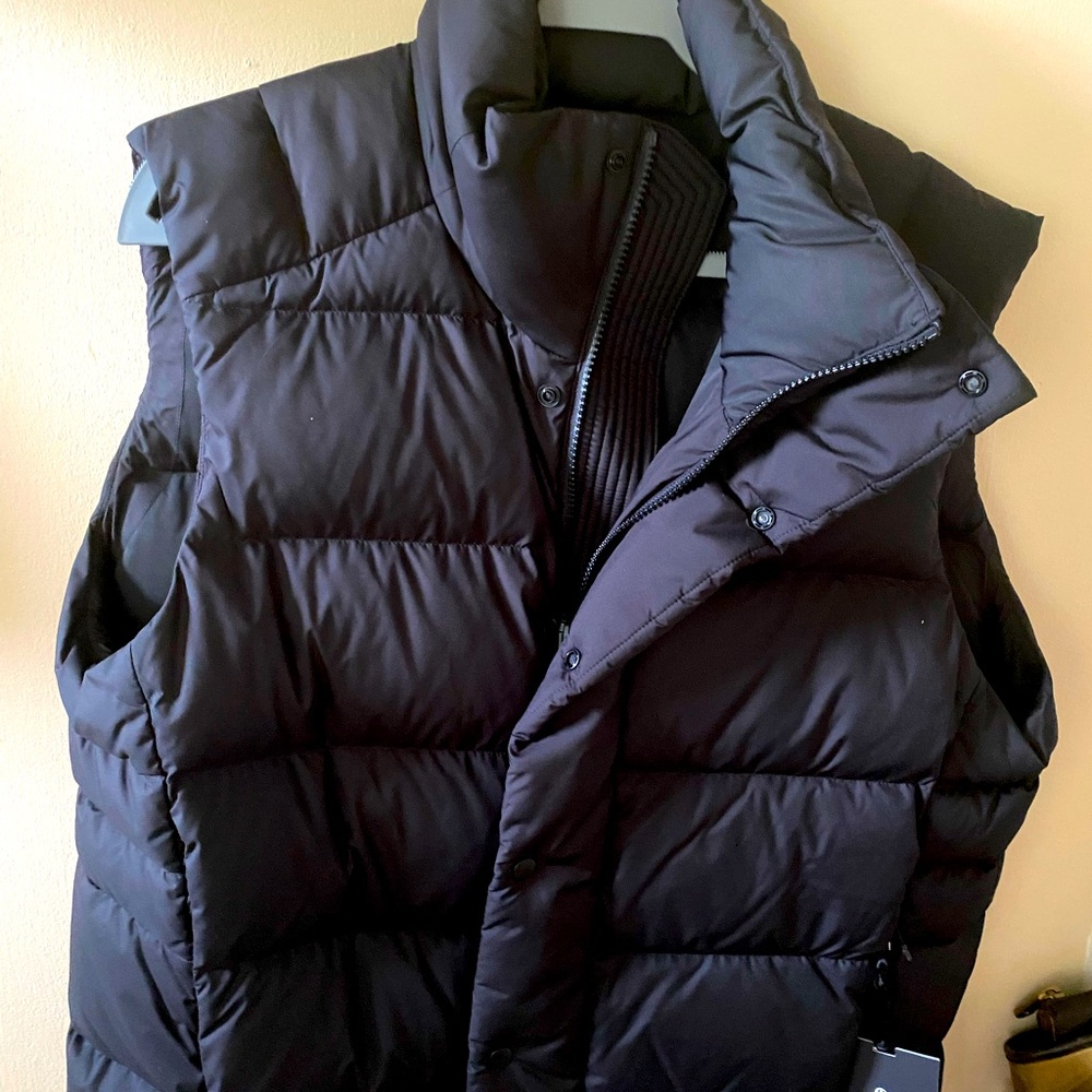 Black Lululemon wonder puff vest size medium
